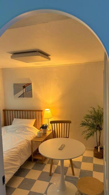 Underground Type B1 Apartment
